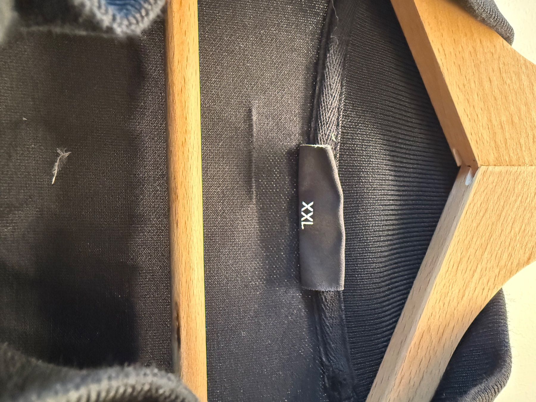 Karl Lagerfeld Maglioni & Felpe: KARL LAGERFELD Sweatshirt mit Reisverschluss – Usato da Schlieren venduto da svenbaettig 1