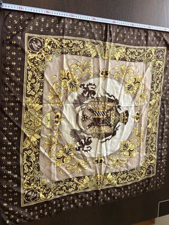 Lot de 2 Foulards en soie vintage de la marque Comtesse