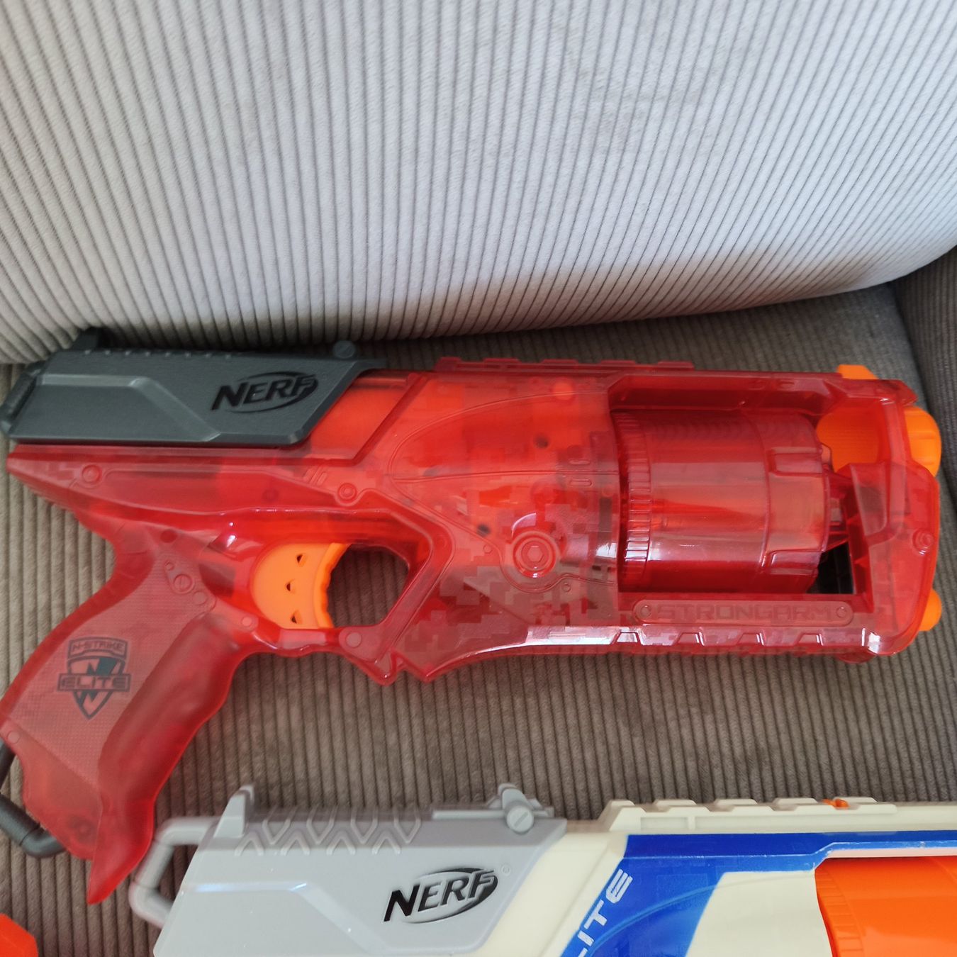 Nerf Jouets: Nerf Blaster (Set 6 Modelle) – D'occasion à Meilen par FAVALLID 4