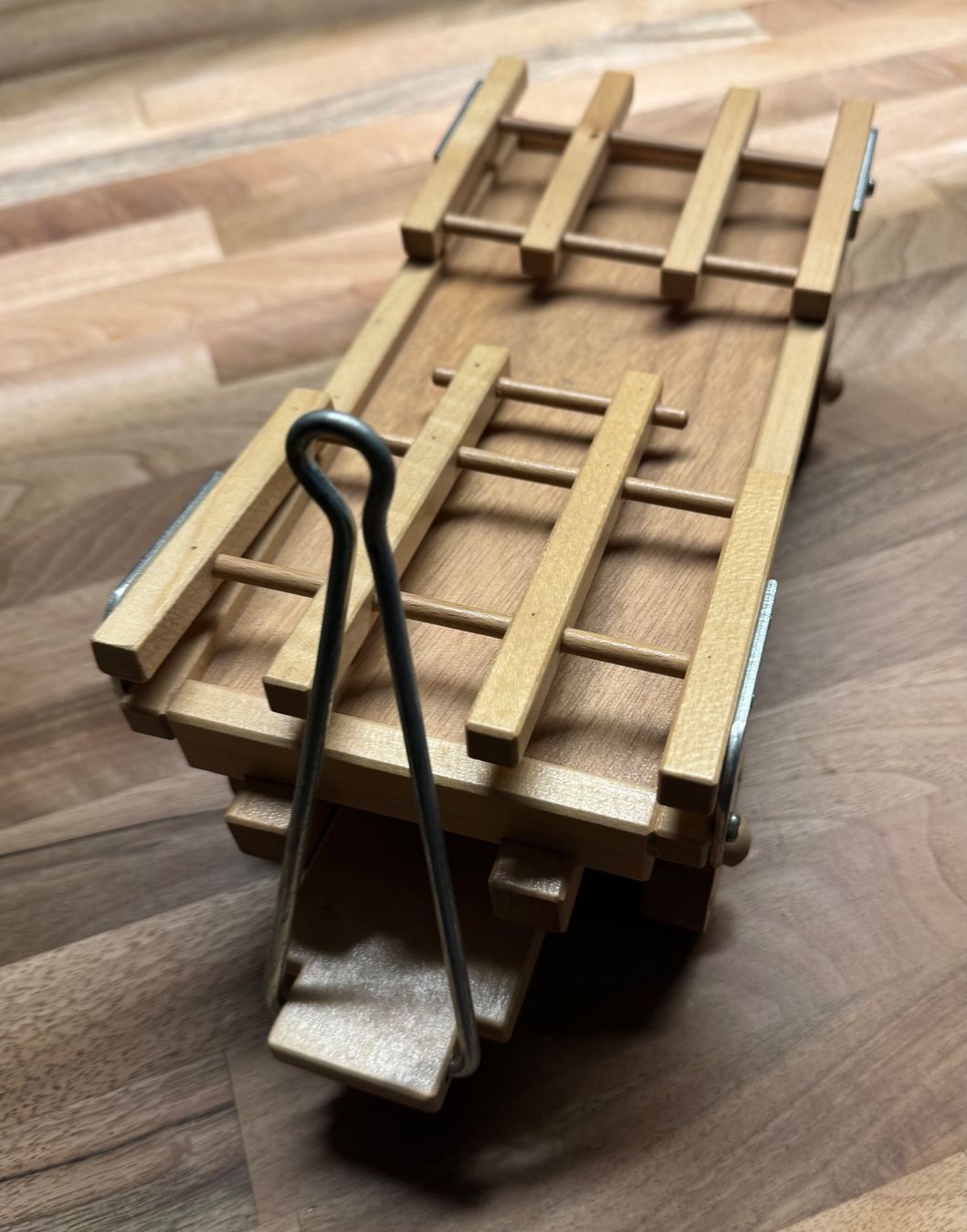 Articoli in legno: Holzladewagen, neuwertig – Usato da Langenthal venduto da Franziska0044 1