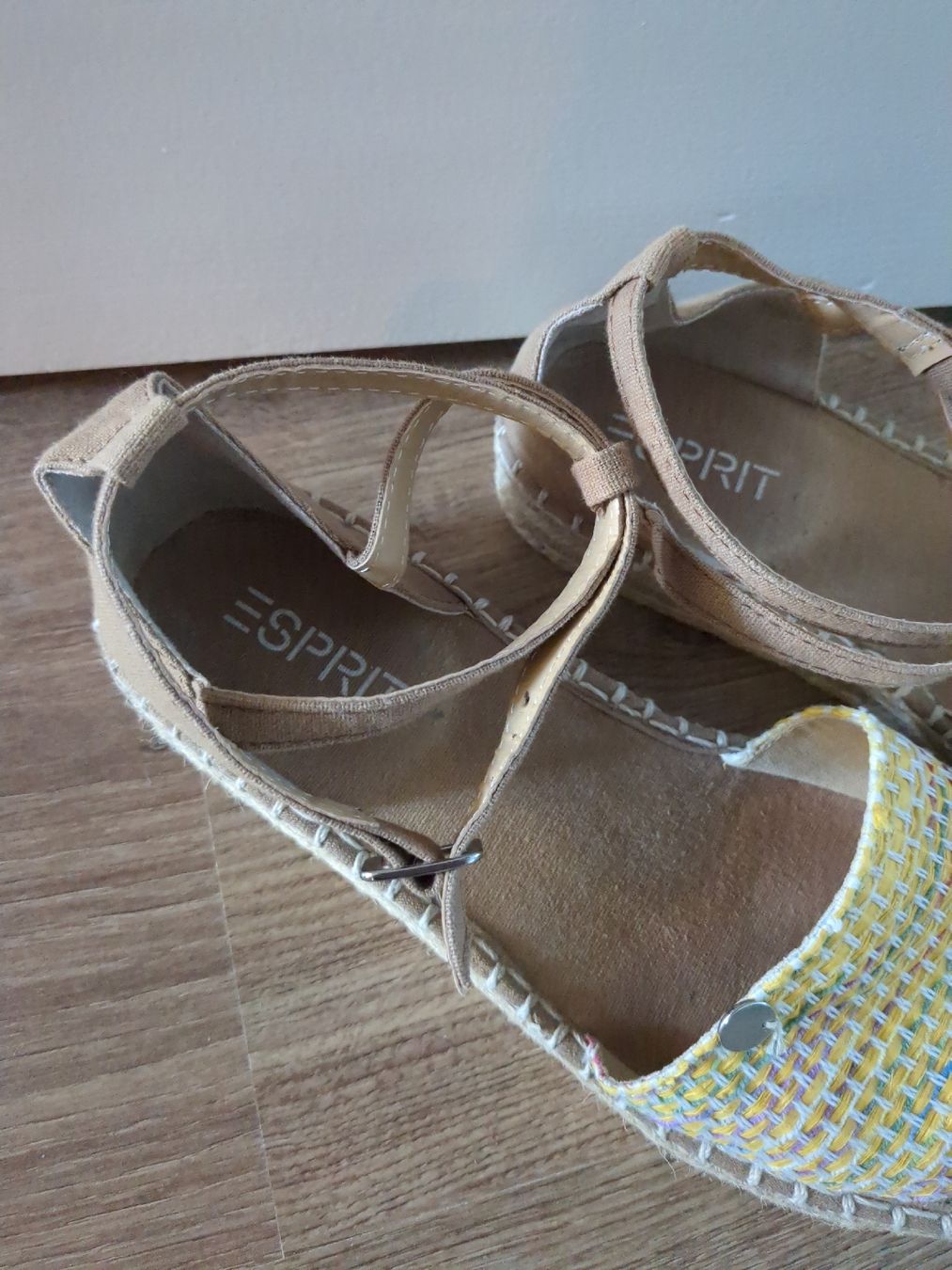 Esprit Chaussures femmes: Sandalen Grösse 39 – D'occasion à St. Gallen par tj19 1