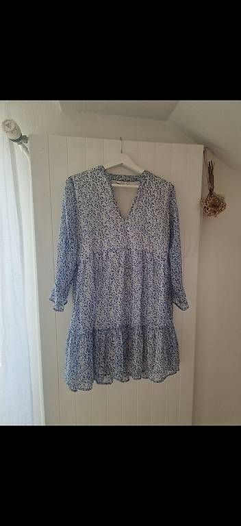 Vestiti: Kleid von Pigalle – Usato da Liestal venduto da loo_bh95
