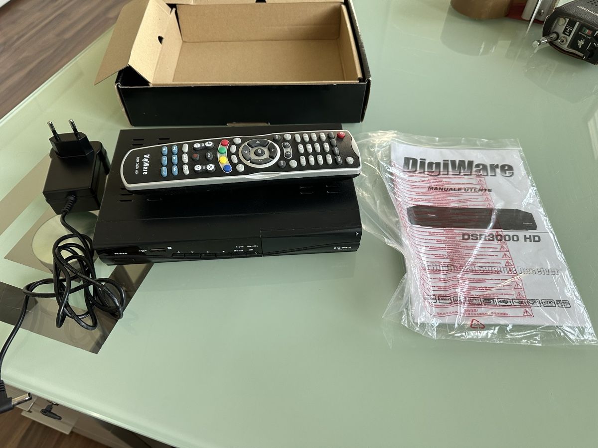 Ricevitori: Digiware DSR3000 HD Ricevitore satellitare digitale Full HD – Nuovo (secondo la descrizione) da Rancate venduto da Mixer0 1