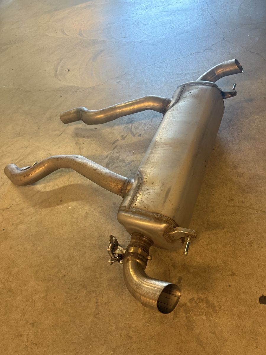 BMW Auspuffanlagen: BMW M240 G42 Auspuff – Gebraucht aus Pfyn von thi_rs87