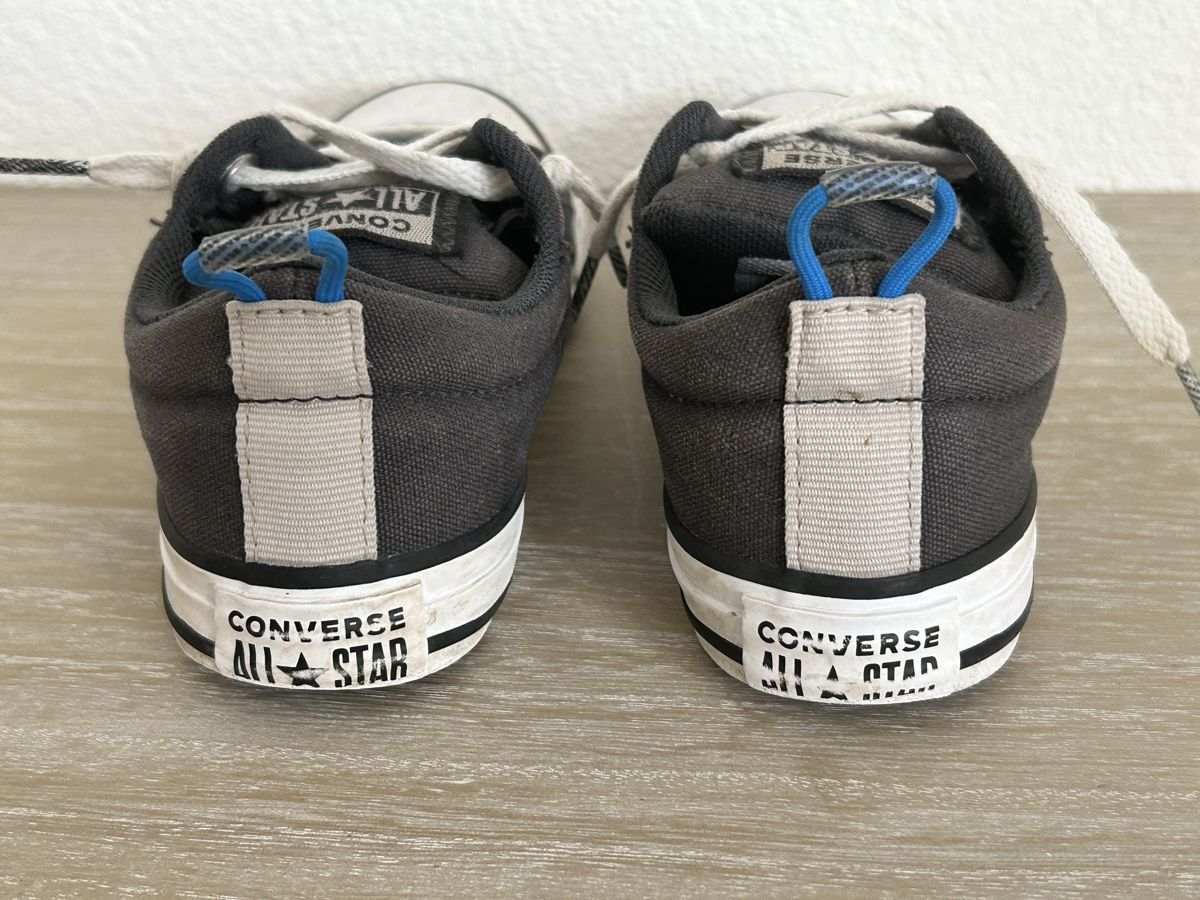 Converse Scarpe per ragazzi: Coole Converse All Star Kinder Schuhe, Grösse 30 – Usato da Wolhusen venduto da eve_m6cg 3