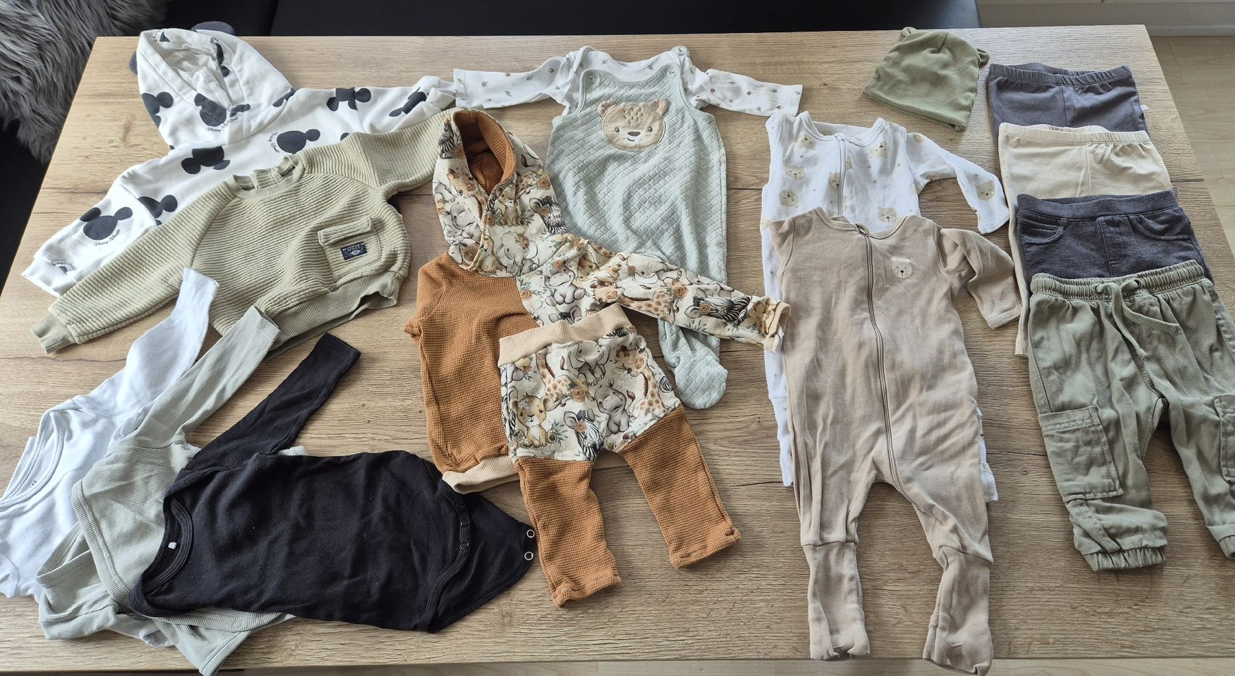 Lotti & Set di vestiti: Kleiderpaket Junge Gr.68 – Usato da Reichenburg venduto da denise_13