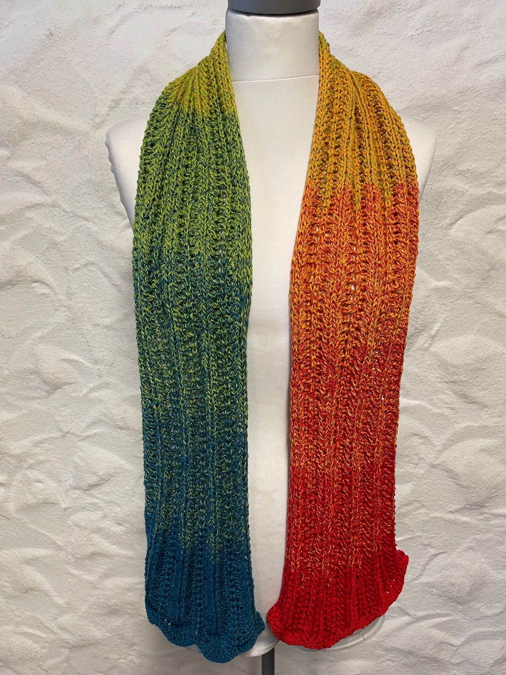 Foulard & Sciarpe: Schal, bunt – Nuovo (secondo la descrizione) da Urnäsch venduto da pas_5r9c 1