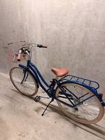 Vélo de ville bleu