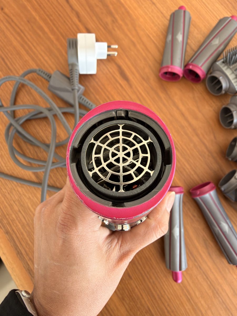 Dyson Föhn: Dyson Airwrap mit 8 Aufsätzen – Gebraucht aus Männedorf von mic_y26r 2