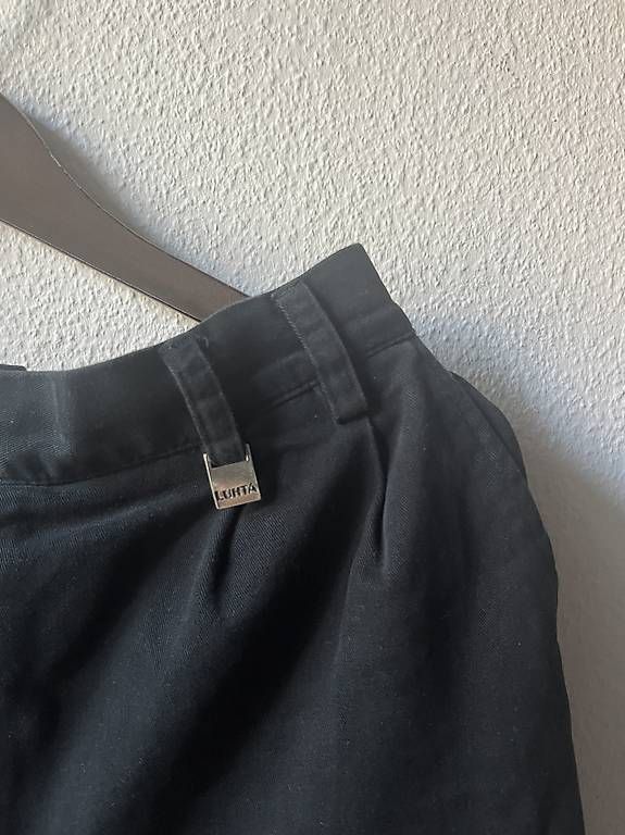 Luhta Pantaloni: Pantalon noir Luhta – Usato da Lausanne venduto da iklep 3