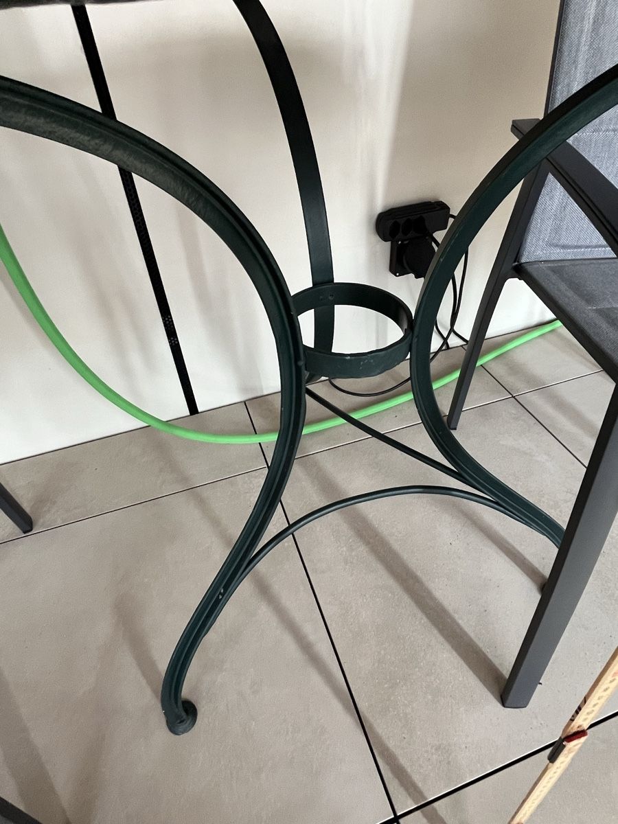Tavoli: Antiker runder Gartentisch  70cm Durchmesser Farbe grün  – Usato da Brunnen venduto da Hammerx 3