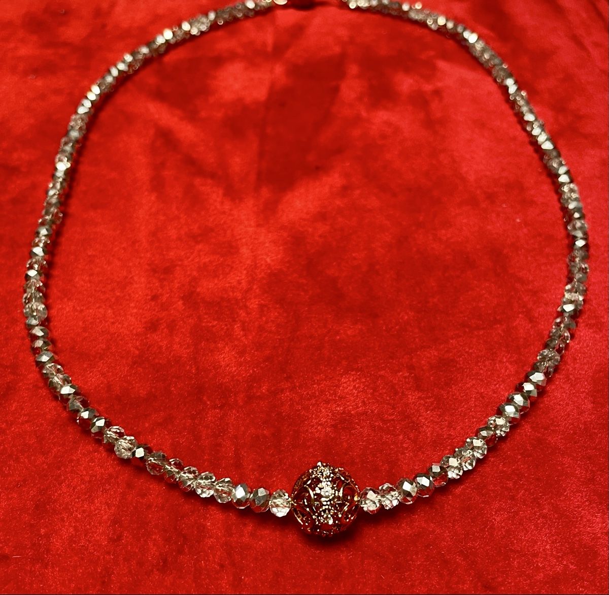 Catenine: Elegant Crystal Beaded Necklace – Nuovo e nell'imballaggio originale da Herisau venduto da Ciaoschein
