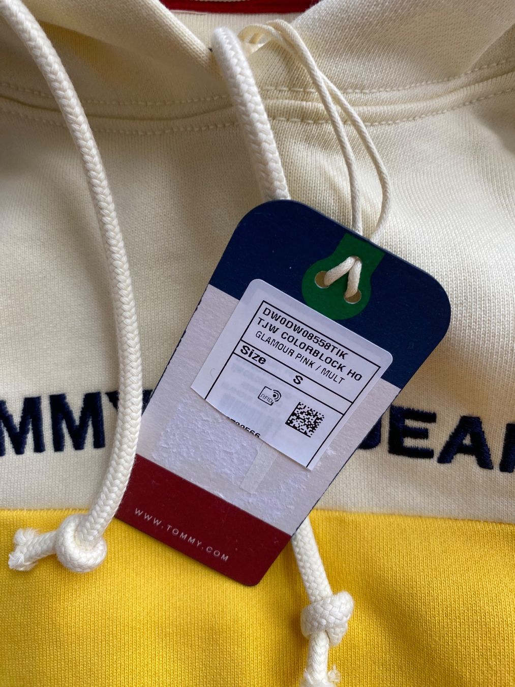 Tommy Hilfiger Pullover & Sweatshirts: Pullover von Tommy Hilfiger – Neu und originalverpackt aus Baar von rel_9lvy 1