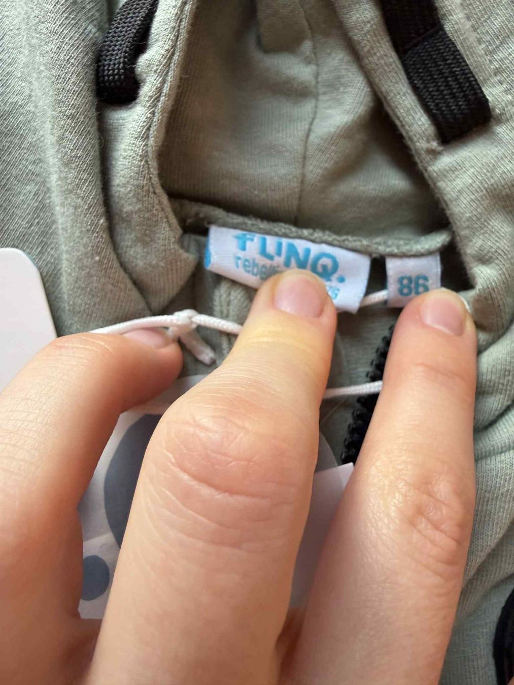 Completi: Flinq anzug  Neu mit Etikett – Nuovo e nell'imballaggio originale da Riehen venduto da edu_92w7 9