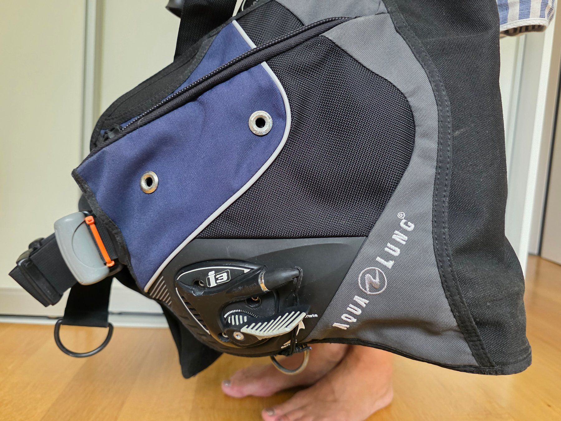 Respiratori & Giubbotti: Aqua Lung Tarierjacket Axiom i3 – Usato da Horw venduto da galaga65 2