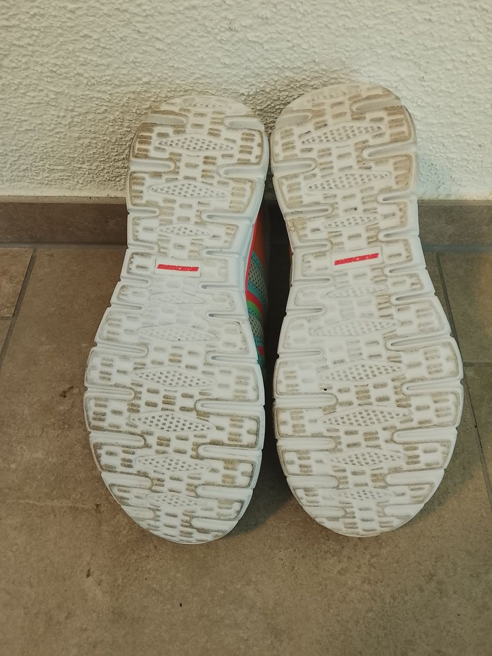 Skechers Scarpe per ragazzi: Turnschuhe Kinder Skechers Gr. 33 – Nuovo (secondo la descrizione) da St. Gallen venduto da Fluros 3