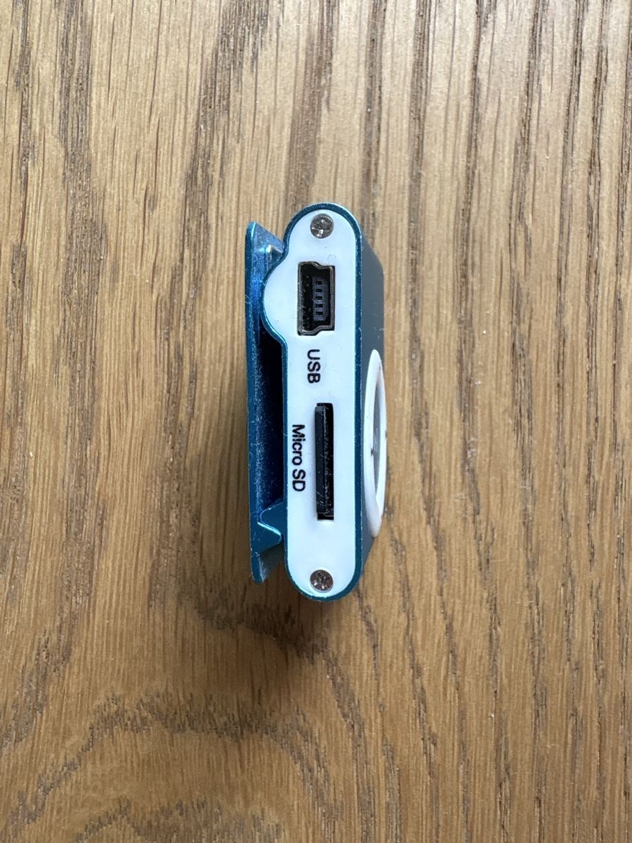 Lettore multimediale portatile: MP3 Player Clip blau – Usato da Bühler venduto da Rofos 2