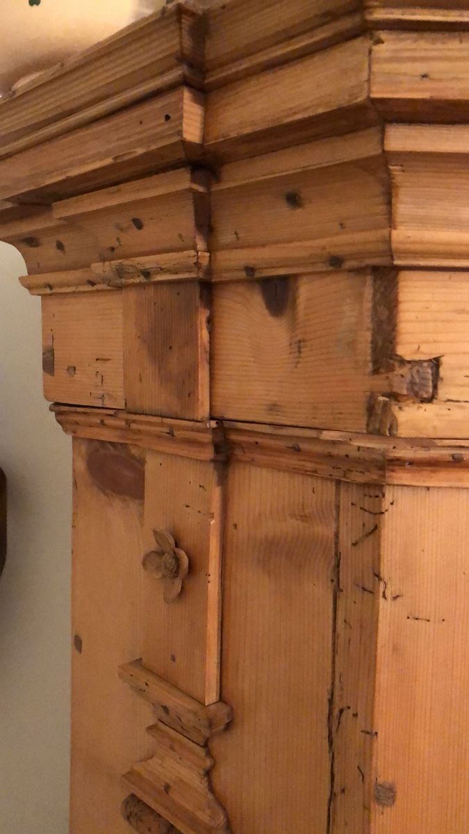 Armadi: Antiker Schrank restauriert – Usato da S. Antonino venduto da Swissbutler 1