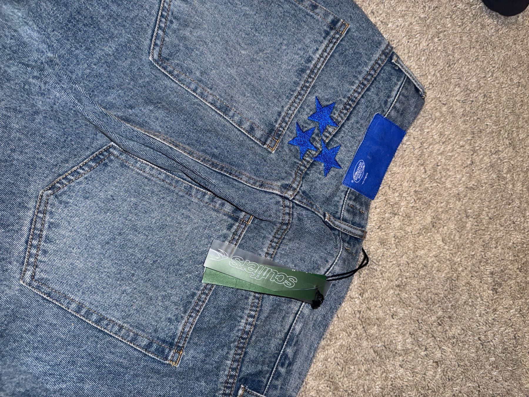 Scuffers Jeans: Jeans Scuffers Jumbo Pants mit Sternen – Usato da Basel venduto da olo..ir 2