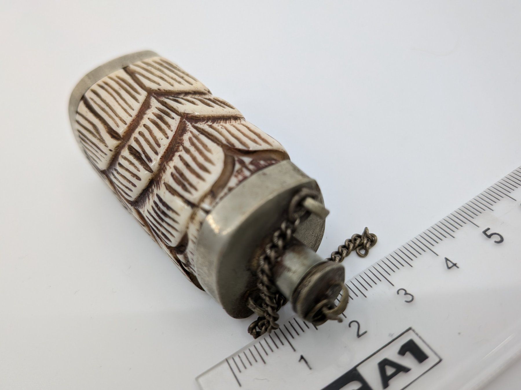 Flaconi: Kleine Flasche vmtl. Schnupftabak Fläschchen snuff bottle – Usato da Emmen venduto da magelan 5