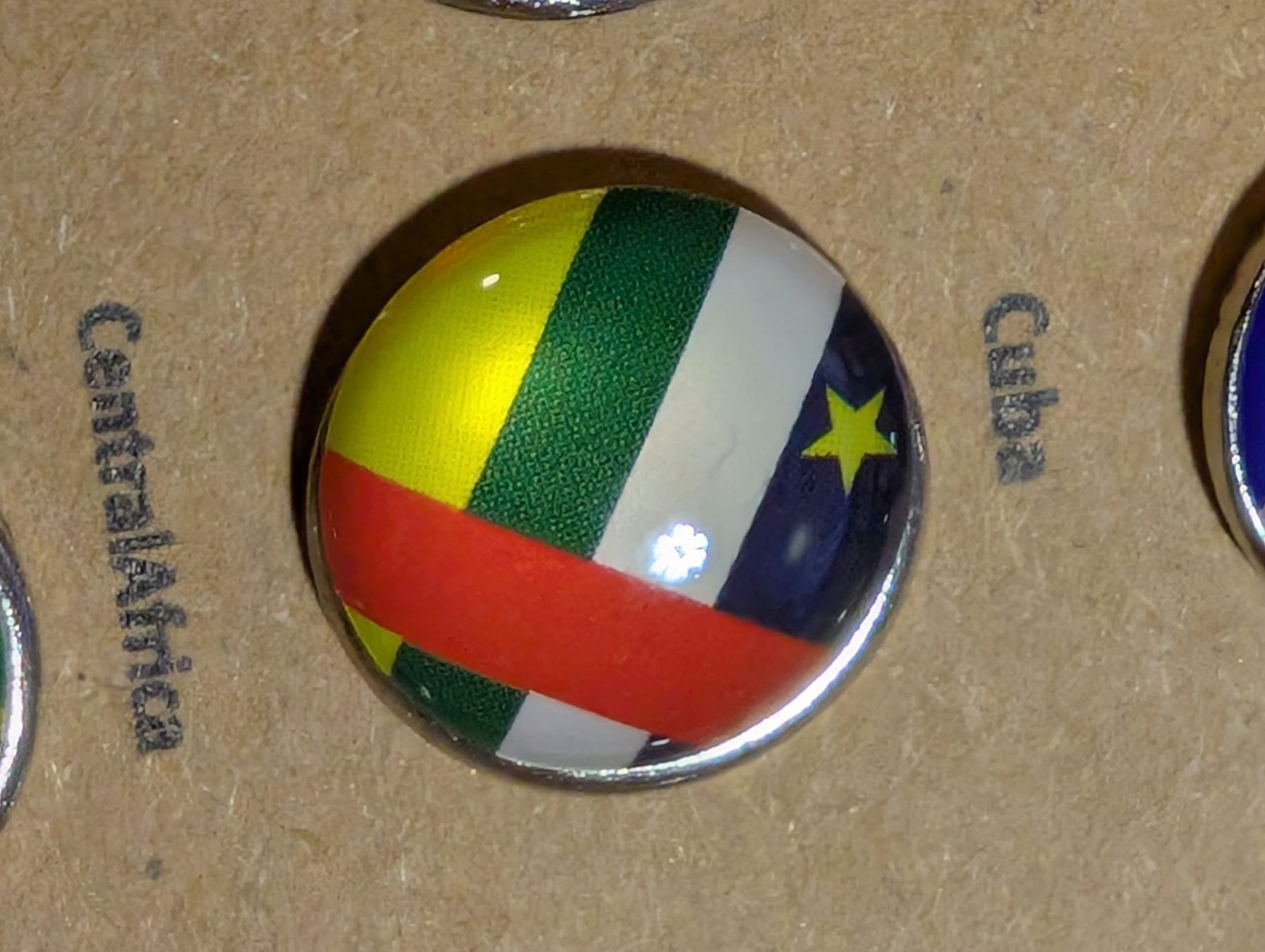 Plaketten & Abzeichen: Ansteckpin LW: Länderwappen – Gebraucht aus Oppligen von Pin-Fall-Shop