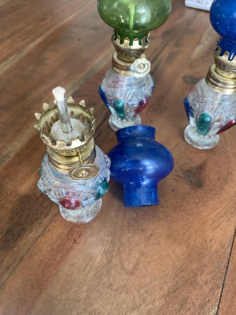 Lampade: 3 antike Öllampen aus Glas – Usato da Wettingen venduto da vpr_9gz6 2