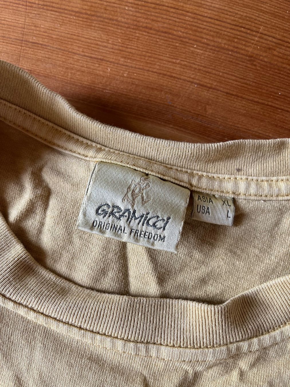 Gramicci T-shirt: Gramicci One Point Tee Pigment Dyed – Usato da Lavin venduto da rischardo 2