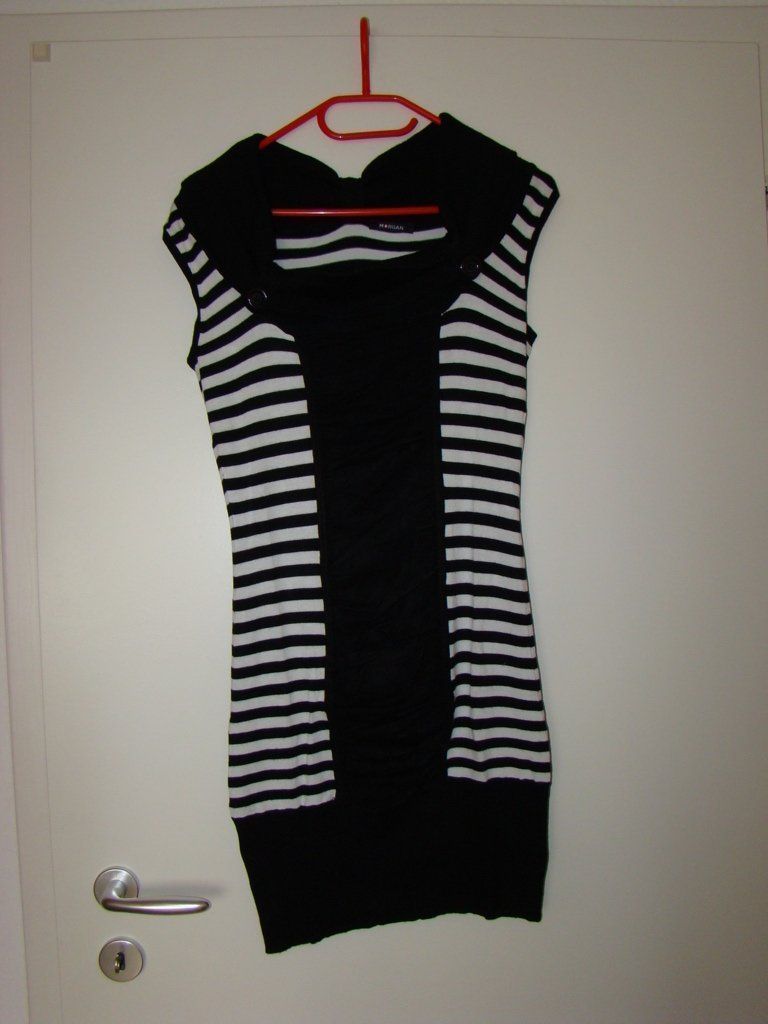 Morgan Vestiti: Morgan, robe pull – Nuovo (secondo la descrizione) da Lussery-Villars venduto da pousinete02 4