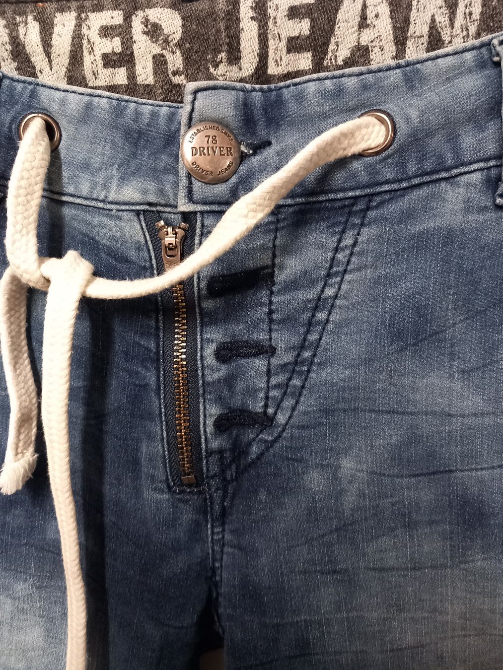 Jeans: Driver Jeans W29 Damen, Stretch, Used Look – Usato da Merligen venduto da muss_haben 2