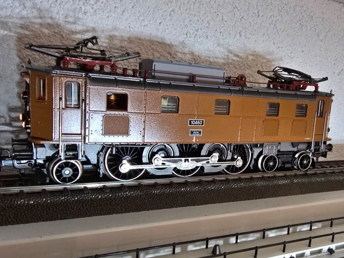 Märklin Modellini di ferrovie: Märklin 3151 Ae 3/6  10460  Digital – Usato da Mauren TG venduto da Defrancesco 6