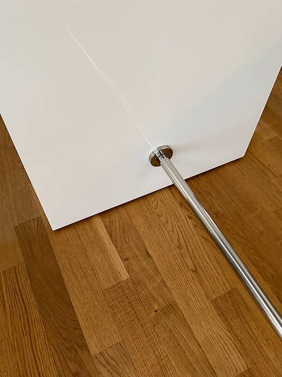 Allestimento di negozi e stand fieristici: Bartisch / Stehtisch Weiss Hochglanz – Usato da Bern venduto da Dekowahn 7