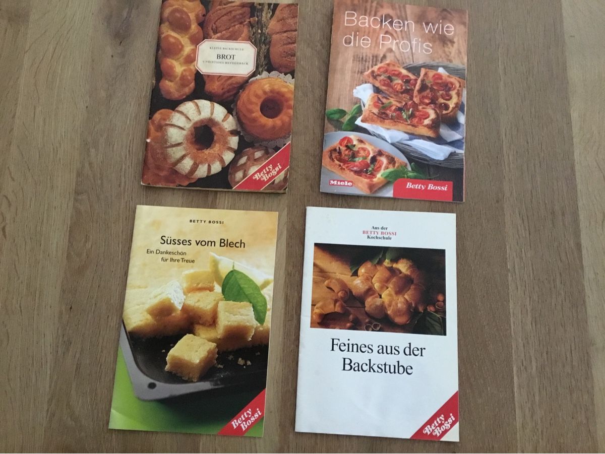 Bücher: 4 Backbroschüren von Betty Bossi – Gebraucht aus Triesen von Trisuna