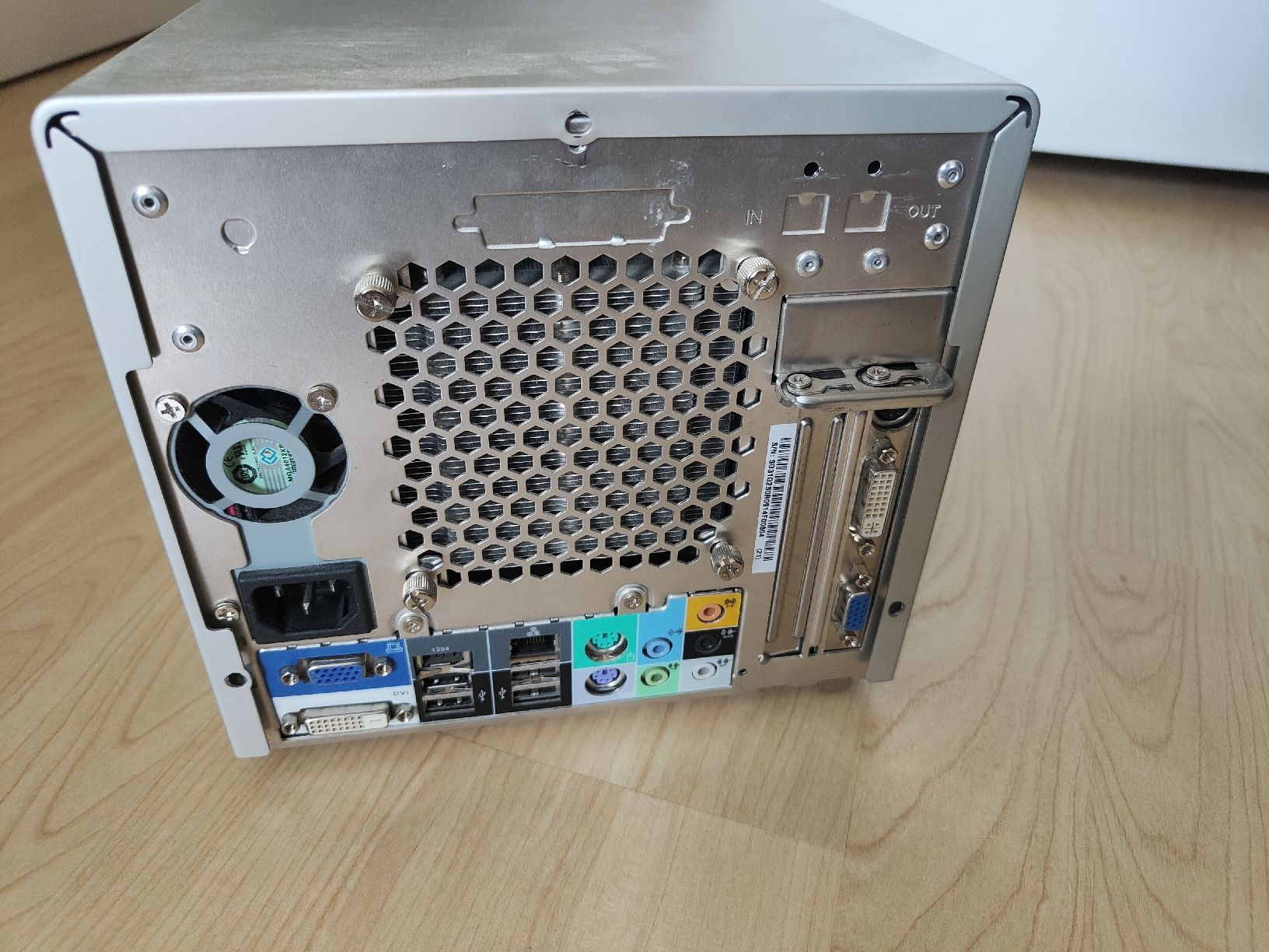 PCs: Shuttle PC – D'occasion à Romanshorn par katoomba11 1