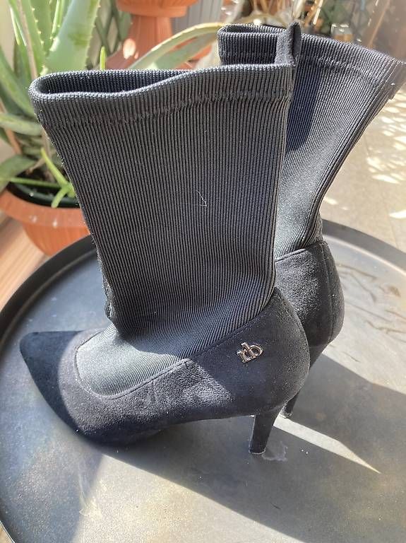 Chaussures femmes: Stivaletti 36 , Rocco Barocco – D'occasion à Lugano par bef_6qcn