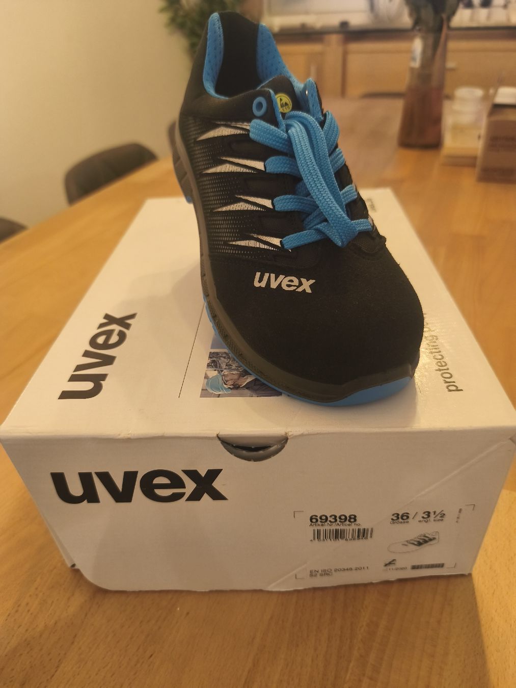 Uvex Scarpe da uomo: Sicherheitshalbschuh uvex 2 trend Schuhgröße 36 – Nuovo e nell'imballaggio originale da Bühler venduto da DealHaus_Ostschweiz 1