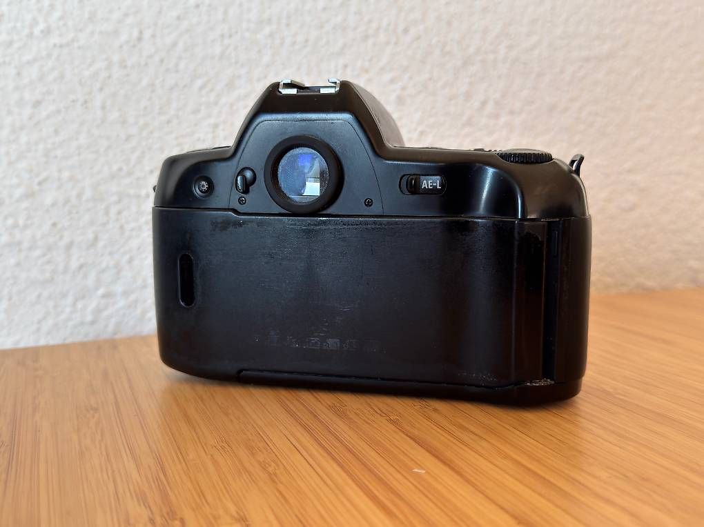 Nikon Fotocamera: Nikon F90X - Reflex film camera – Usato da Yvonand venduto da val_hdx2 1