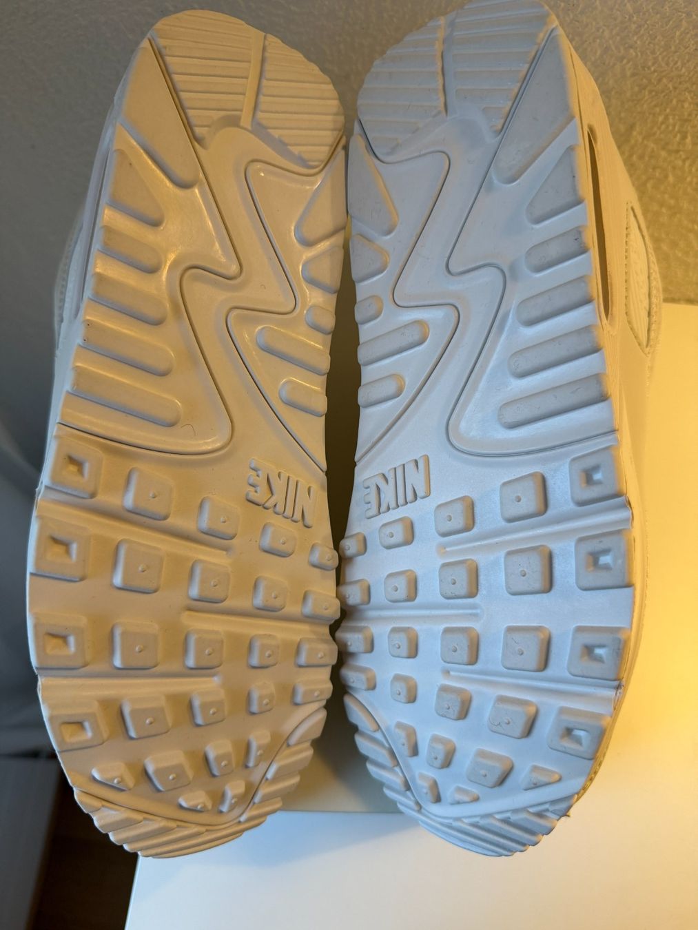 Nike Scarpe da uomo: Nike Air Max 90 Recraft Sail – Usato da Ennenda venduto da KUROI14 6