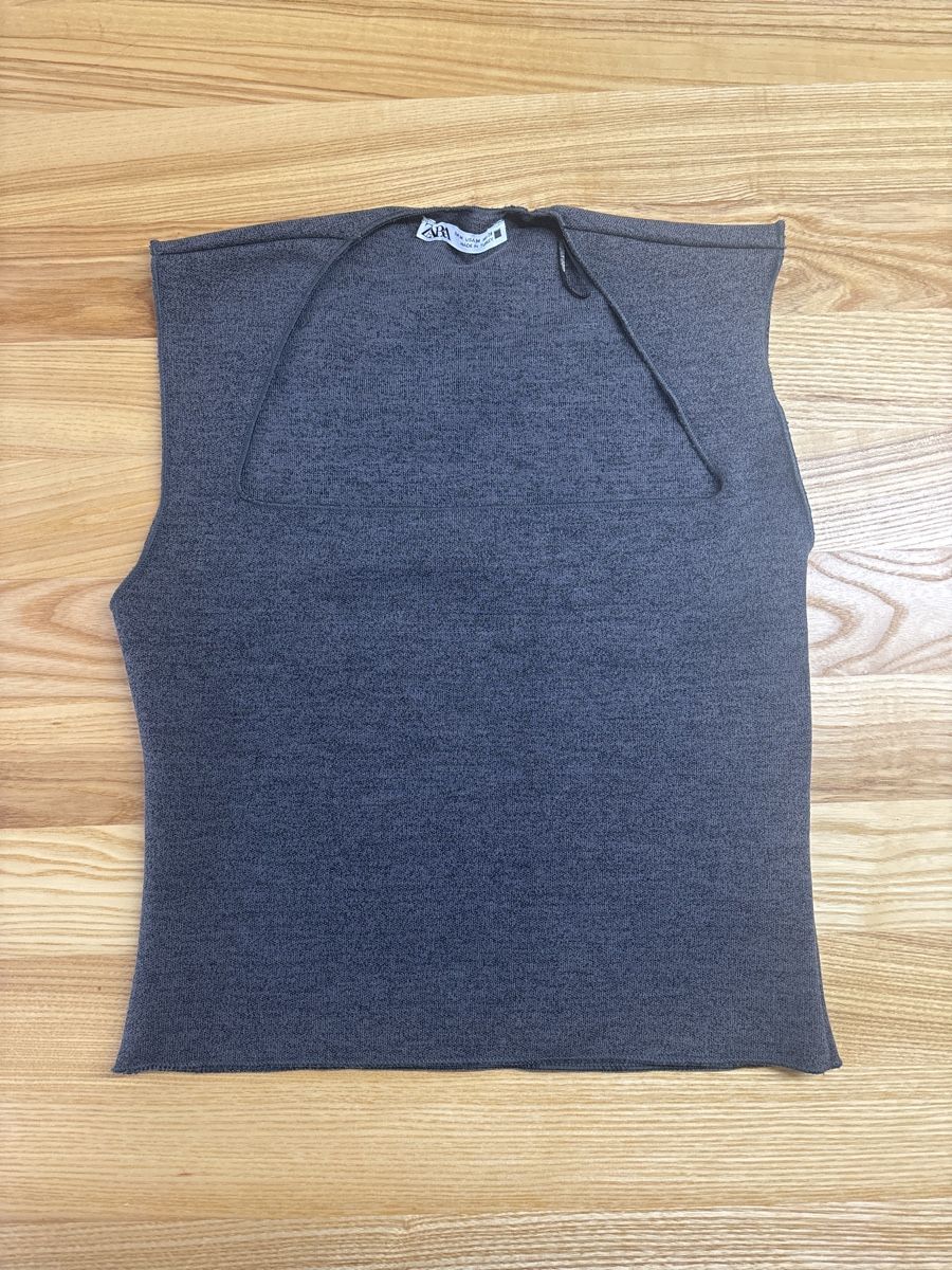 Zara Top: Zara Sleeveless Top - Grey, Size M – Usato da Erlenbach ZH venduto da Ma.Pi
