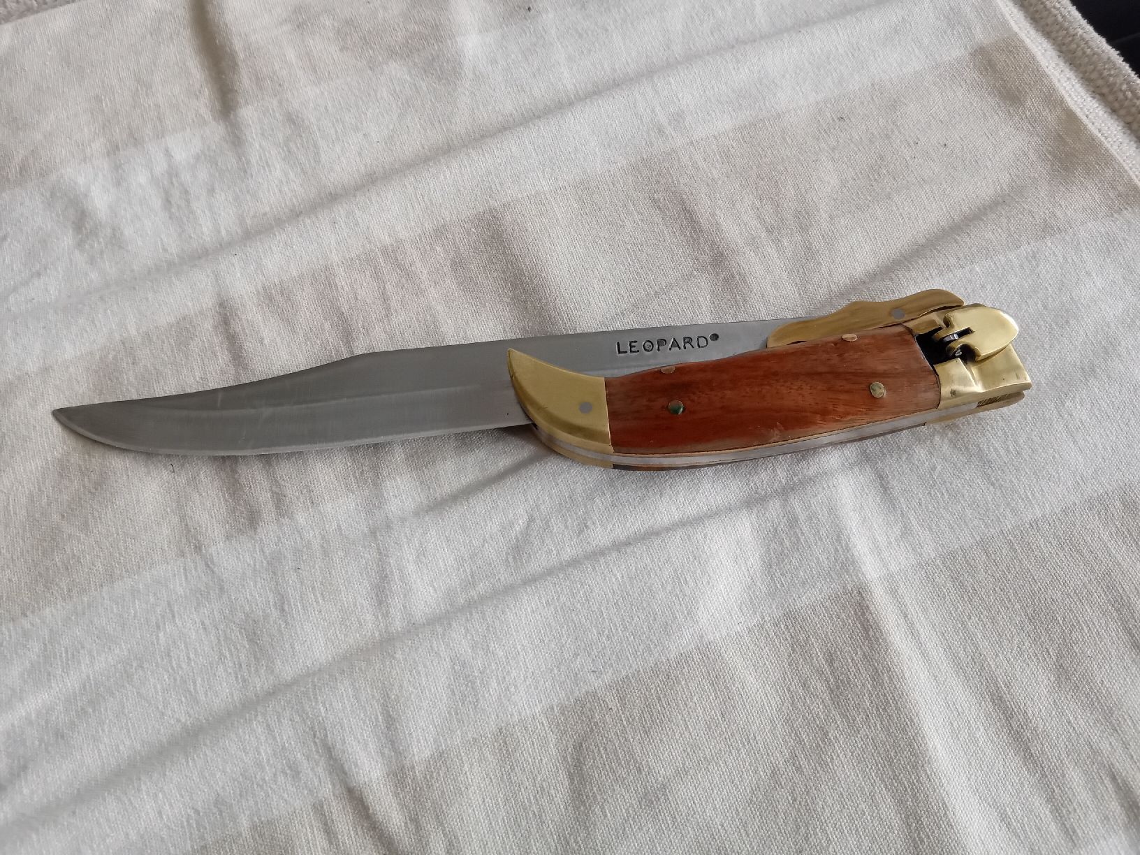 Zubehör: LEOPARD Klappmesser mit Holzgriff und schwarzer Ledertasche – Gebraucht aus Burgdorf von carodesign1 1