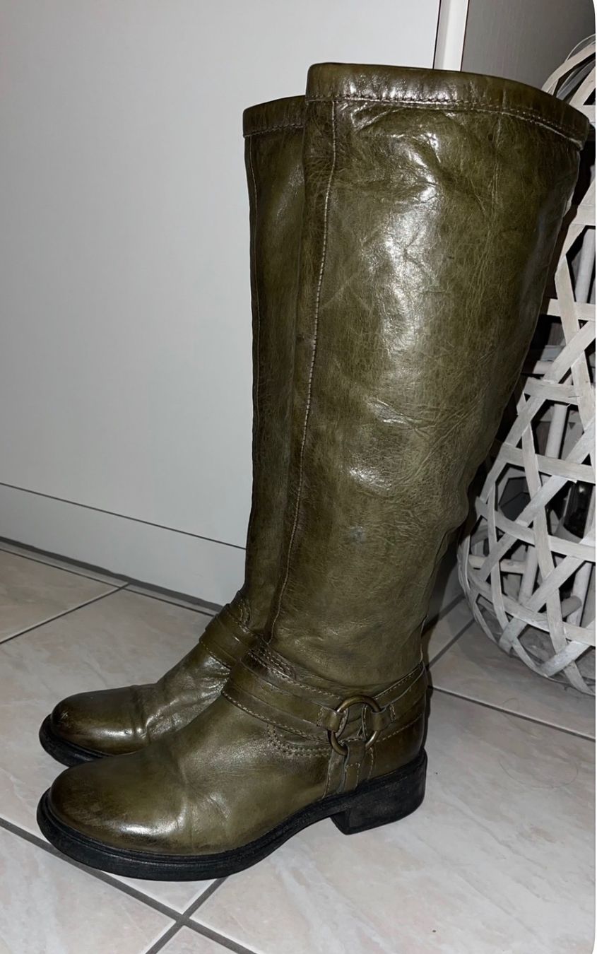 Damenschuhe: MIUS  Leder Stiefel Olivegrün – Gebraucht aus Bützberg von dan_jhn9