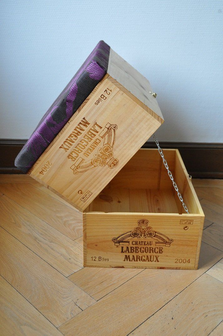Truhen: Exklusive Sitztruhe/Sitzhocker/Möbel aus Weinkisten Mod. 09 – Neu (gemäss Beschreibung) aus Zürich von kisten-karl 1