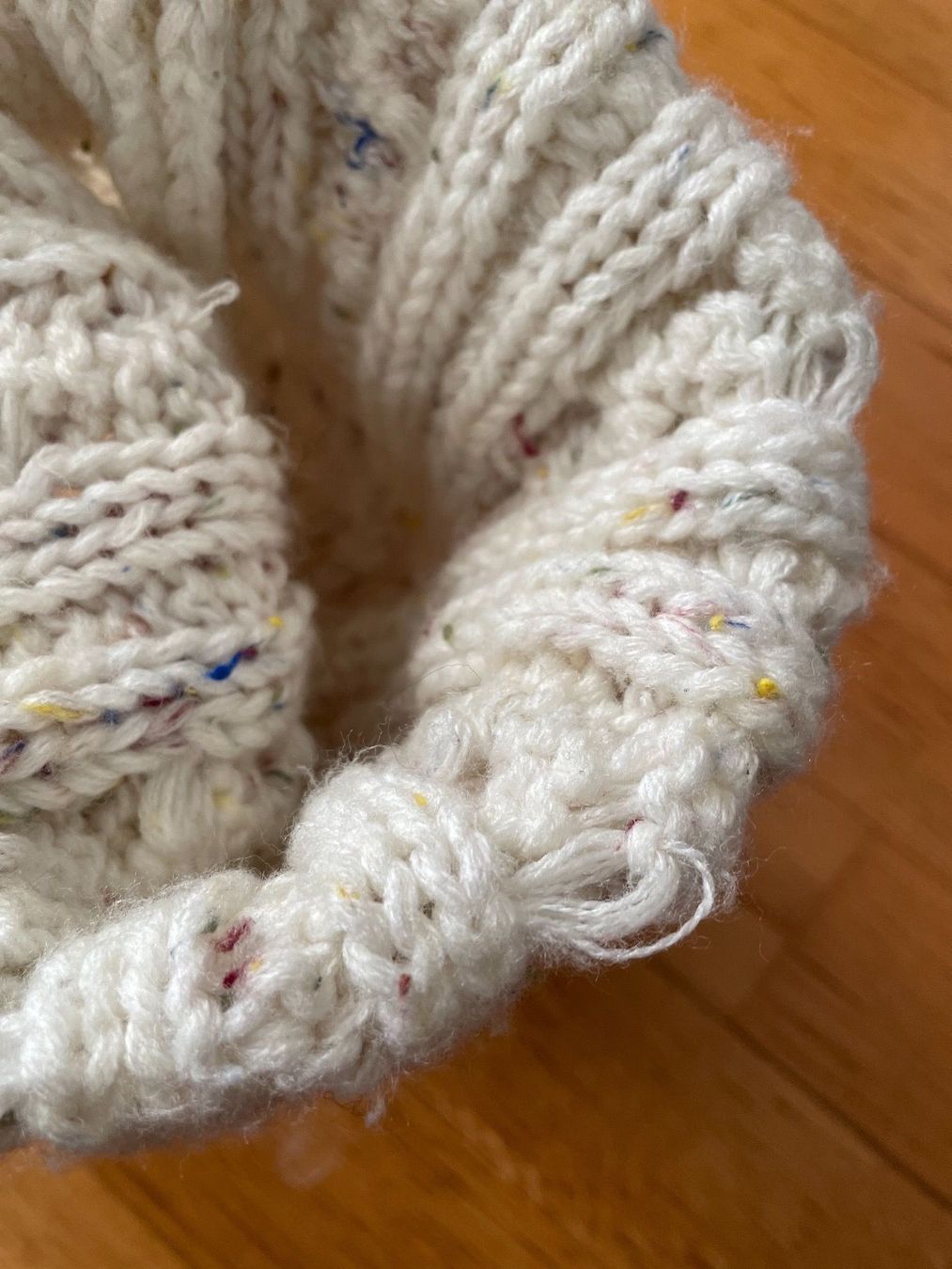 Copricapi, berretti & cappellini: Mütze mit Pompom – Usato da Zürich venduto da sil_2kvt 2