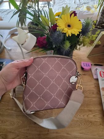 👜 Tamaris Umhängetasche in Rosé pink