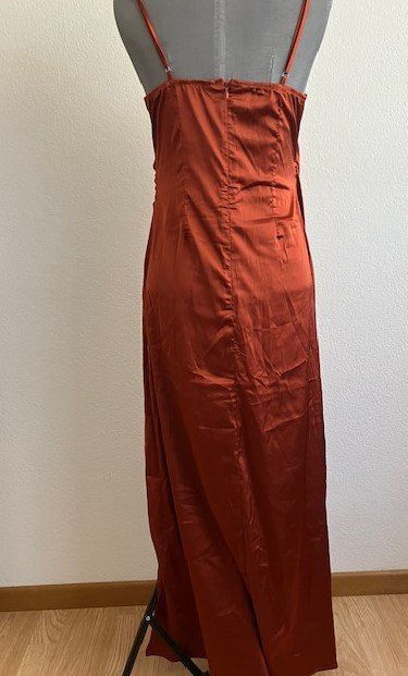 Shein Vestiti: Robe longue satinée , élégante et chic, T.L – Usato da Marin-Epagnier venduto da rchouchouu 1