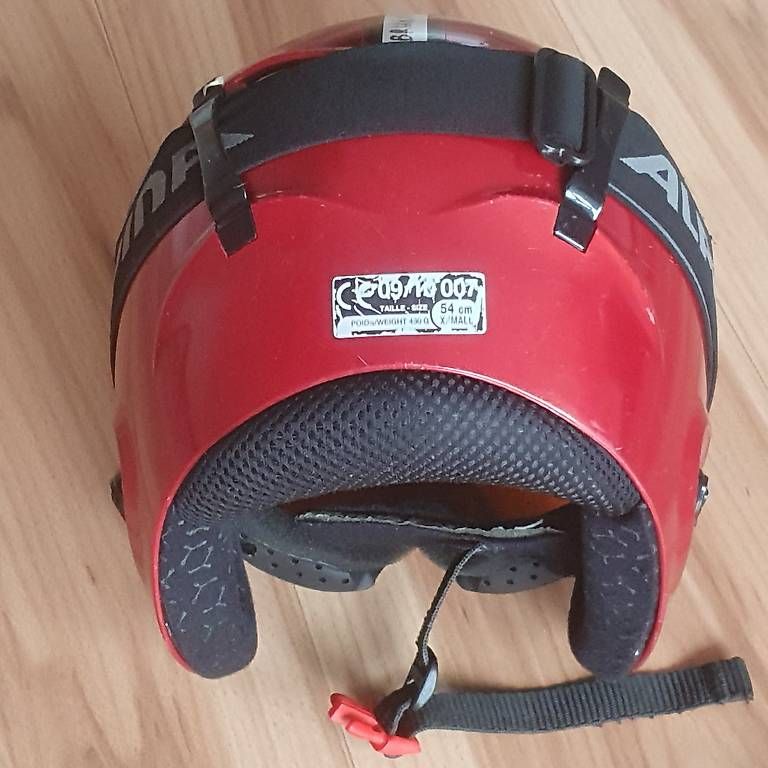 Caschi: Ski Helm  mit Skibrille – Usato da Schwyz venduto da Marhin 1