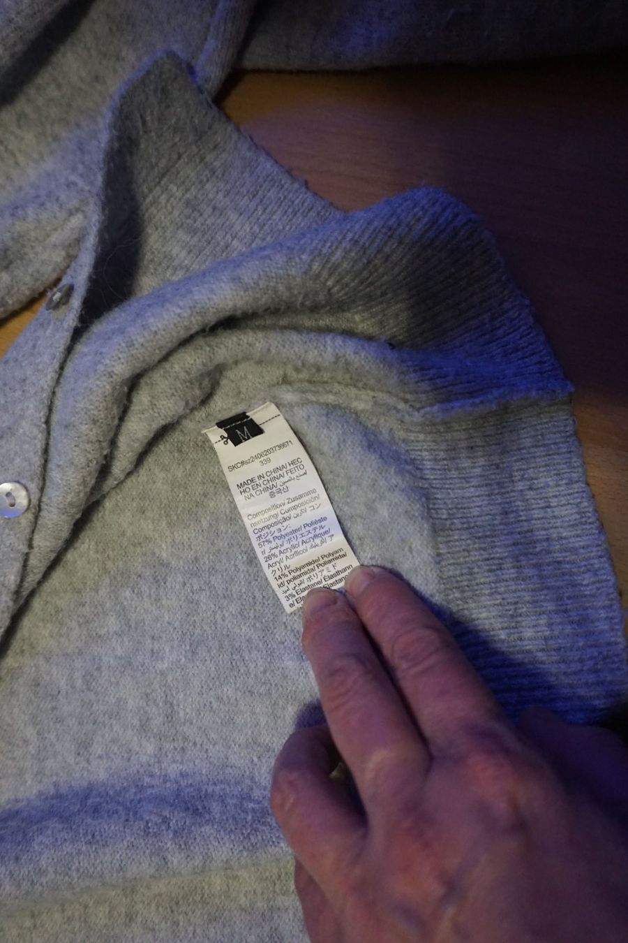 Jacken: Hellgraue Strickjacke, ca. Grösse M – Gebraucht aus Zürich von einalemjena 3