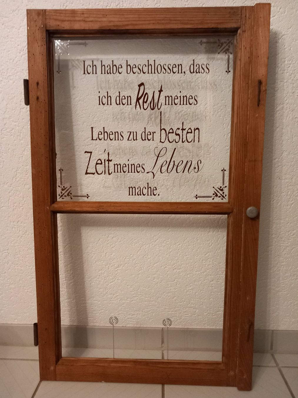 Tutte le decorazioni: Altes Fenster schön dekoriert – Usato da Buttwil venduto da K_und_K