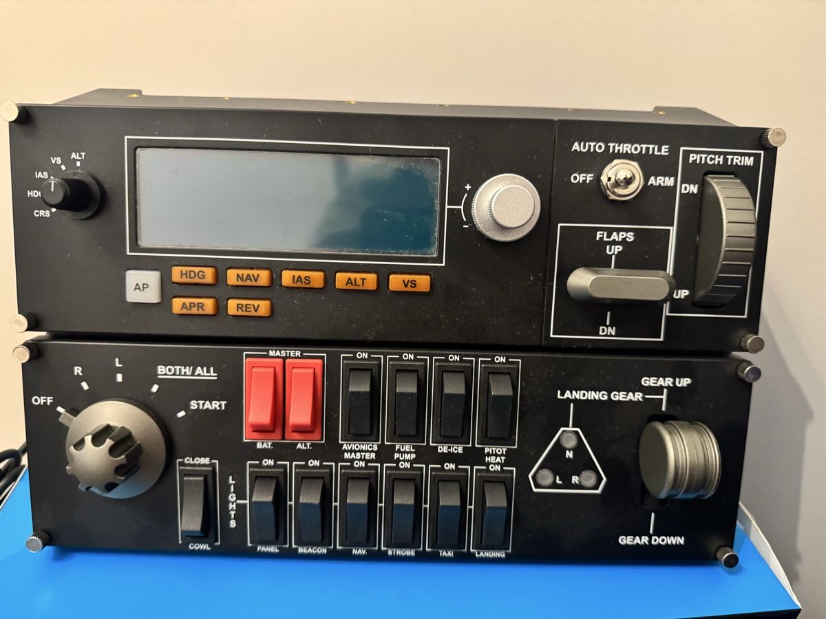 Controller: Saitek Yoke + Throttle // Logitech Control + Multi Panel – Usato da Mägenwil venduto da MagooTradesStuff 2