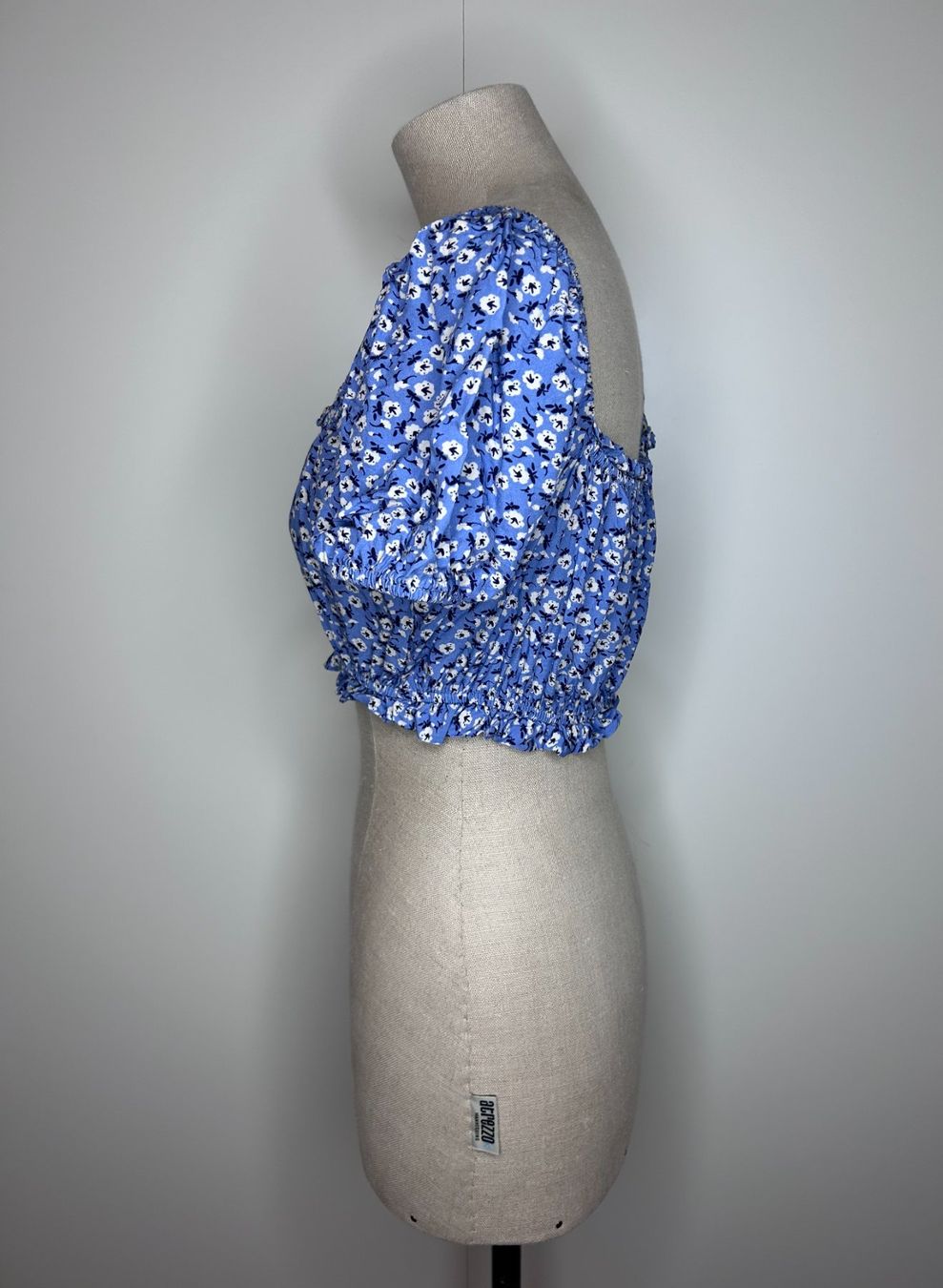 Pull&Bear Camicette: Crop Top with Flower Print – Usato da St. Gallen venduto da look-twice 2