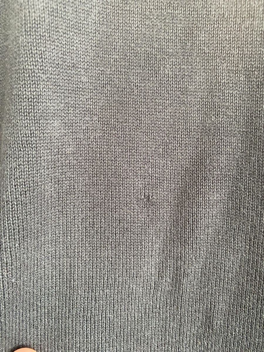 Tommy Hilfiger Maglioni & Felpe: Tommy Hilfiger Pullover V-Neck – Usato da Au ZH venduto da flo_b2cl 2